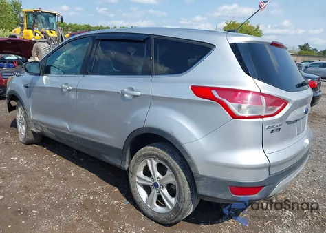 2015 Ford Escape Se z USA, uszkodzony, nr VIN 1FMCU9GX0FUB77167